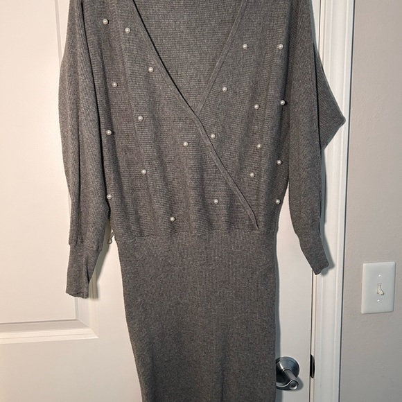 Fashion To Figure Sweater Dress. SZ 0 (12/14US) - Picture 4 of 4
